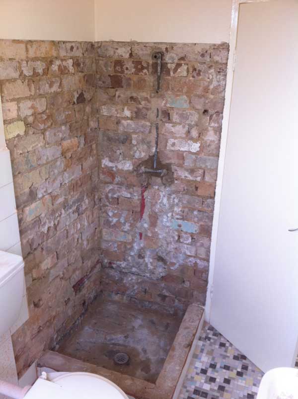 Tiled shower recess