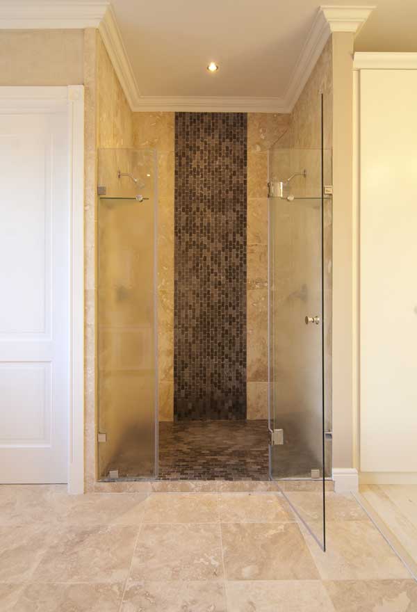 Feature tiling detail